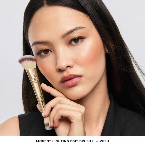 Пензлик для макіяжу Hourglass Ambient Lighting Edit Brush II 2026, Wish 000266 фото