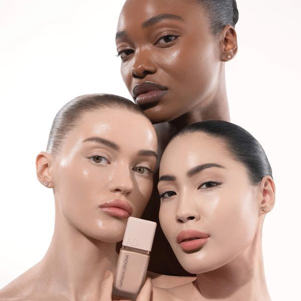 Тональный крем NATASHA DENONA Hy-Glam Foundation Hydrating & Blurring Luminous Longwear Serum оттенок 3N, 30 мл 2916267963 фото