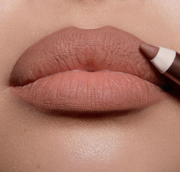 Карандаш для губ Charlotte Tilbury Lip Cheat Lip Liner оттенок Iconic Nude, 1.2 гр 2852605166 фото